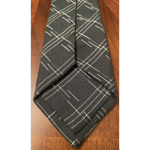 Ties.com Hand Made Men’s Neck Tie - Picture 2 of 7